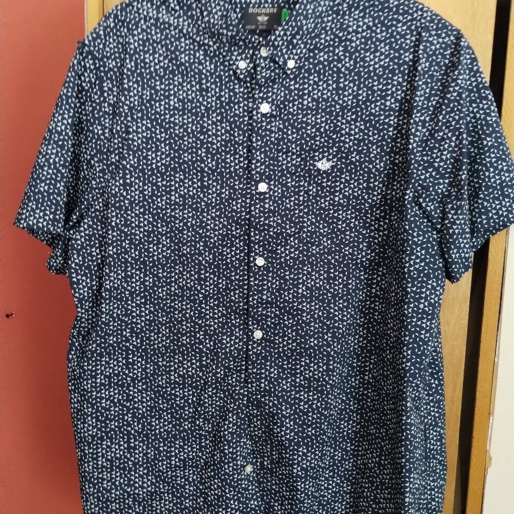 Docker's Men's Short Sleeve Shirt